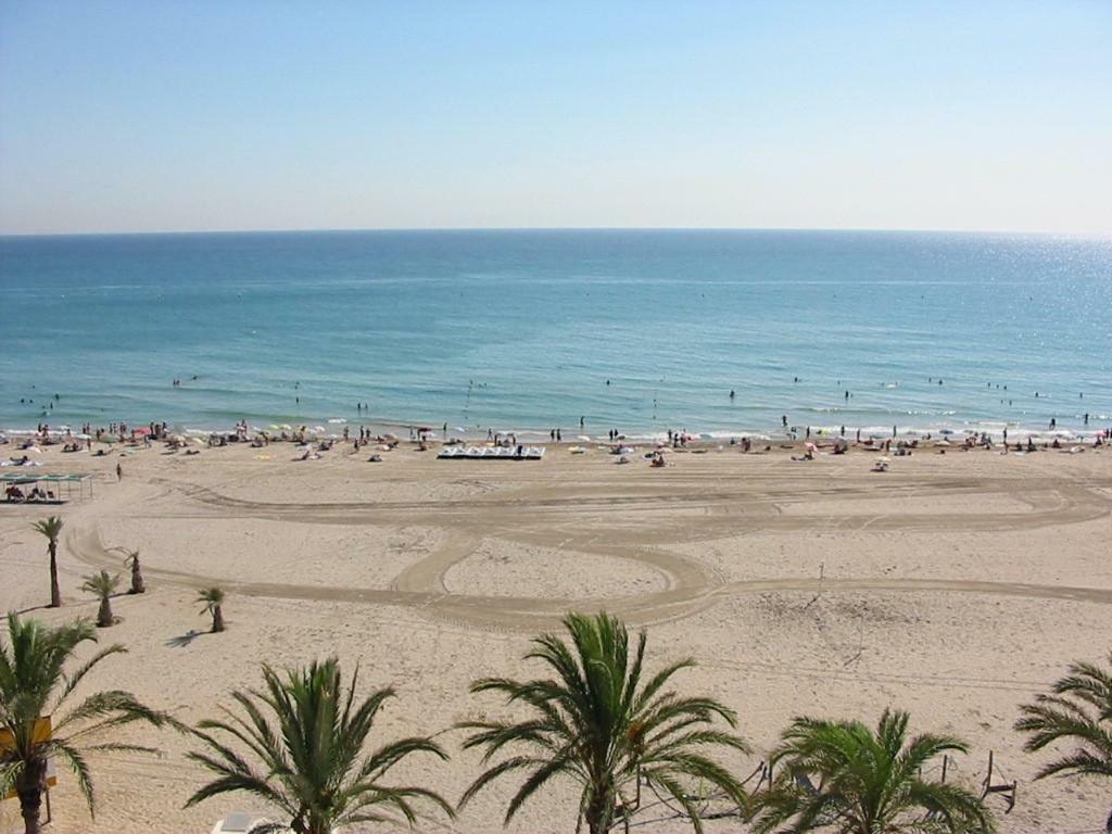 1A Linea Playa San Juan. Vistas. Piscina. Bbq. Gym Apartman El Campello Kültér fotó